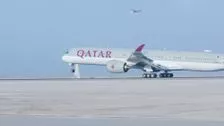 卡塔尔航空公司本周全球进行了完全接种疫苗的机组人员和乘客飞行。卡塔尔航空本周进行了全球首飞，机组人员和乘客全部接受了疫苗接种，地面人员也进行了检查。
为期三小时的特别航班于凌晨11:00从多哈的哈马德国际机场起飞，目的是展示屡获殊荣的航空公司针对感染COVID-19采取的所有安全措施。这包括船上最高的卫生标准，包括最新的创新技术，世界上第一个“零接触”娱乐技术。该航班是使用该航空公司技术最先进，最环保的飞机空中客车A350-1000进行的