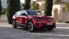 Nouvelle Renault Mégane E-TECH Electrique Design en Rouge