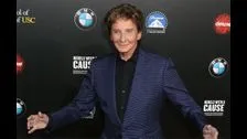 Barry Manilow has tested positive for COVID-19