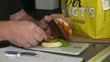 Star chef tests the most popular cheeseburgers