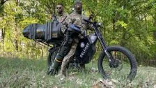 Ukrainian army uses e-bikes against Russian tanks