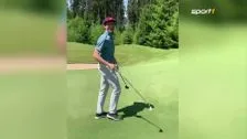 Thomas Müller and Bastian Schweinsteiger play a round of golf together