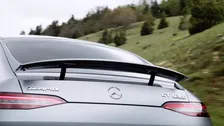 V8 Modelle des Mercedes-AMG GT 4 Türer Coupé weiter aufgewertet und ab sofort bestellbar