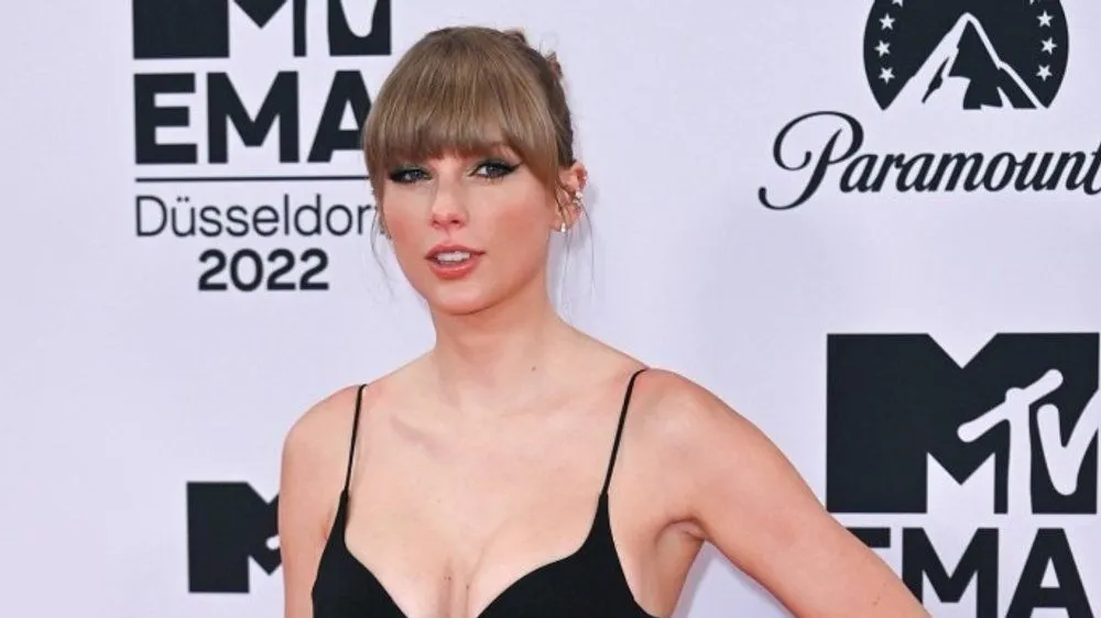 Taylor Swift surprend ses fans lors des MTV EMA à Düsseldorf