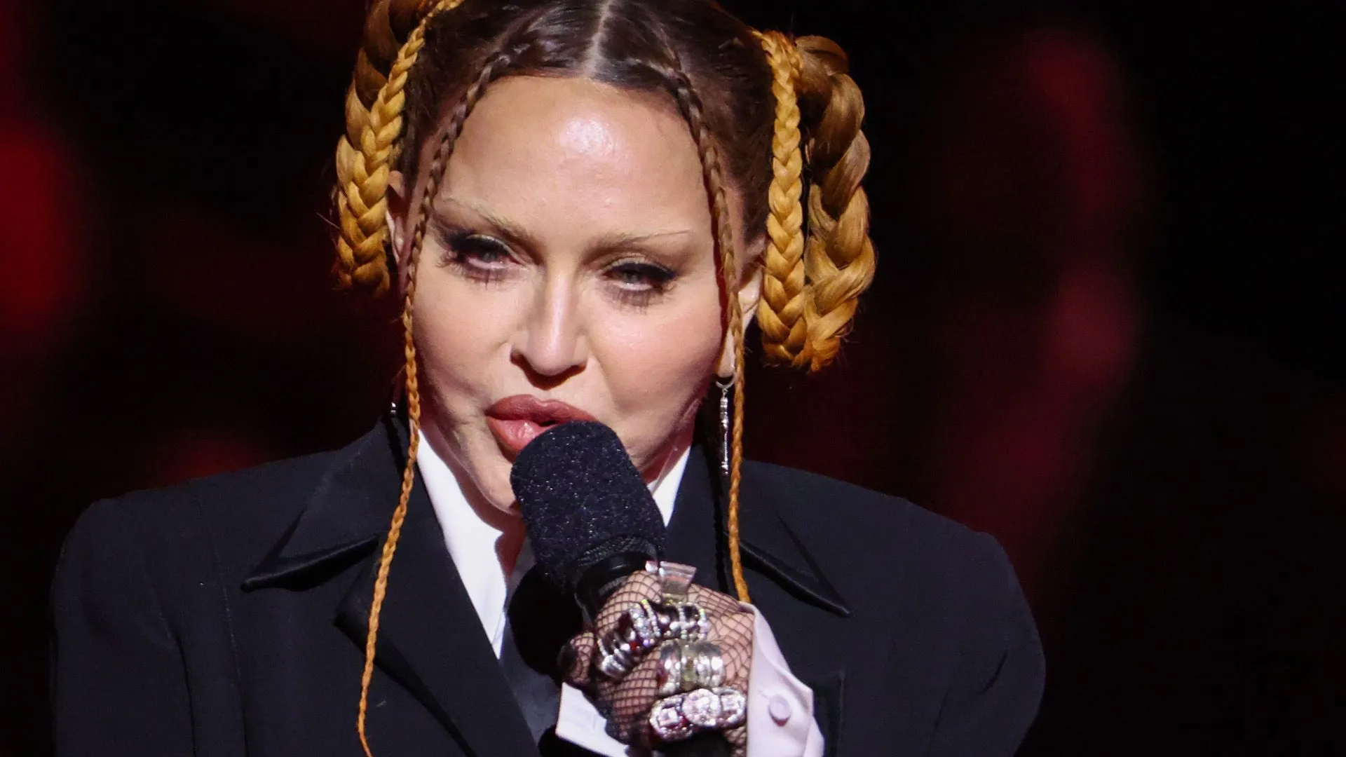 Popicoon Madonna: Dit is hoe ze ageisme en vrouwenhaat tegengaat