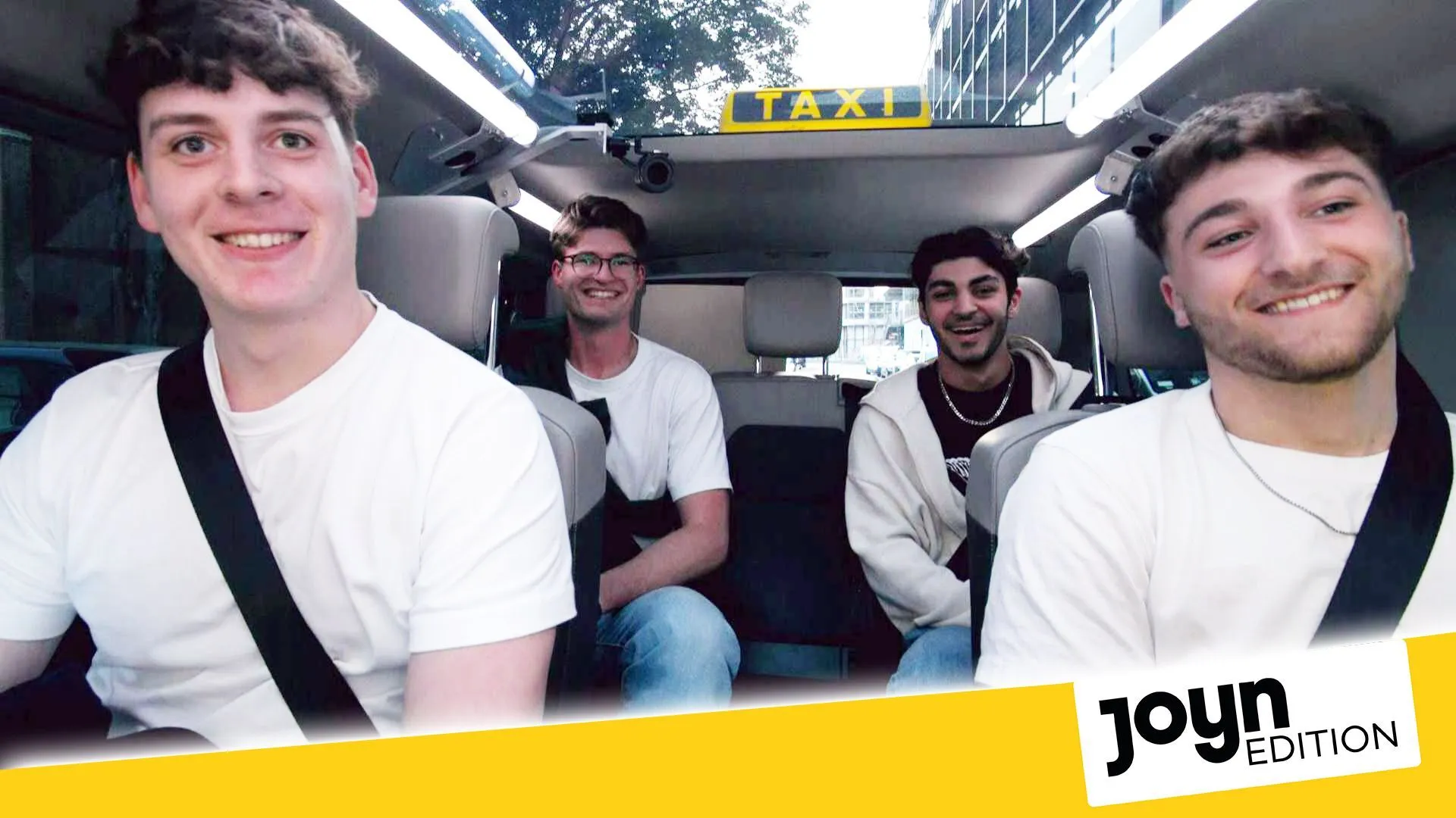 BWL-Justus und seine Kumpels quizzen im Taxi