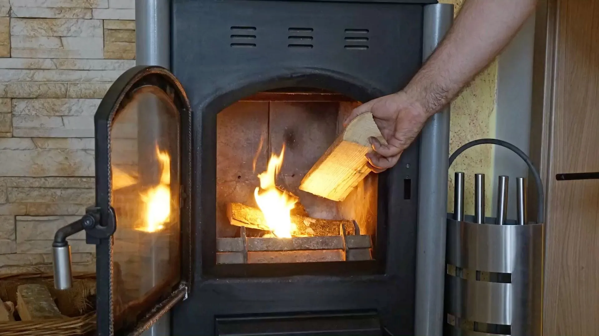 Heating with wood: 5 mistakes you should avoid with wood-burning stoves