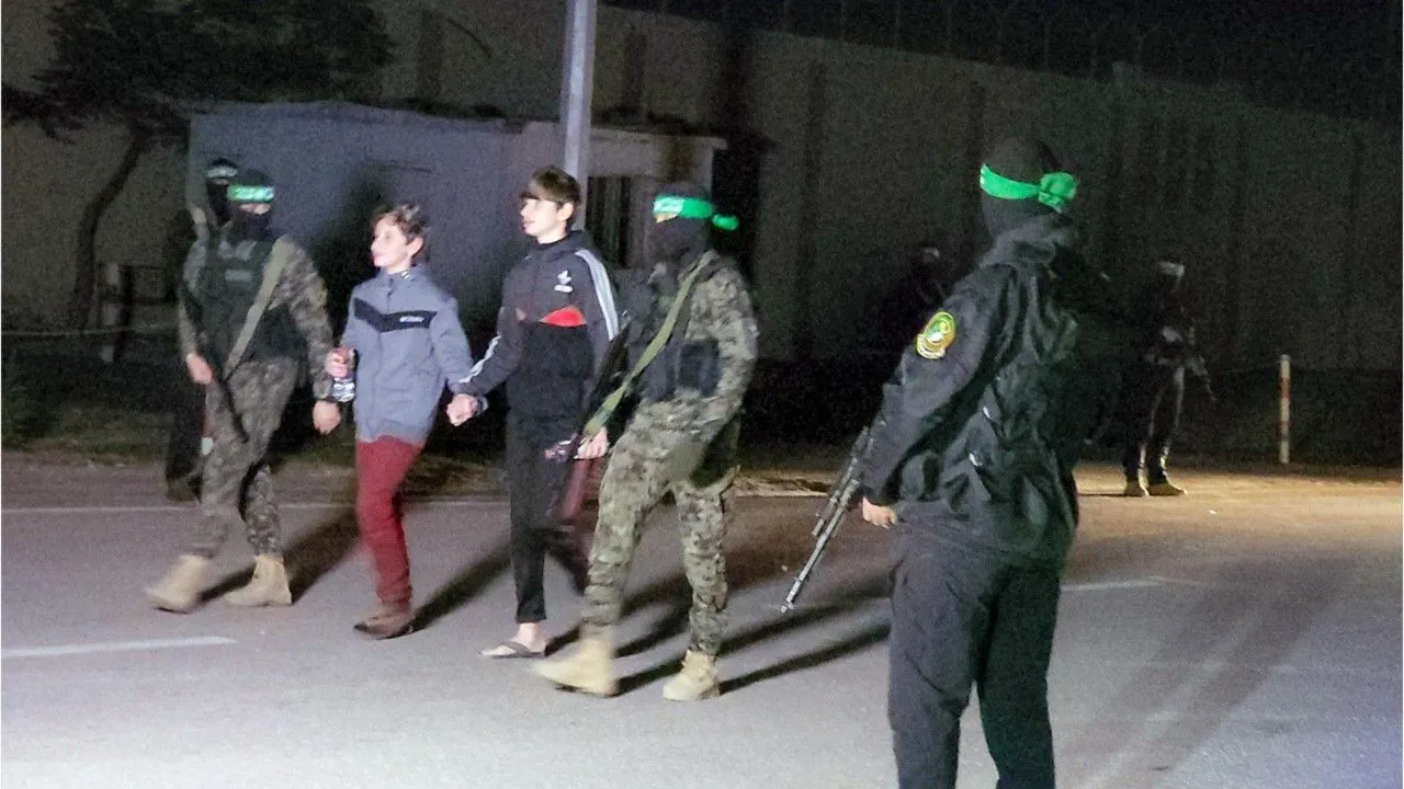 Baerbock: Zwei deutsche Teenager unter freigelassenen Hamas-Geiseln