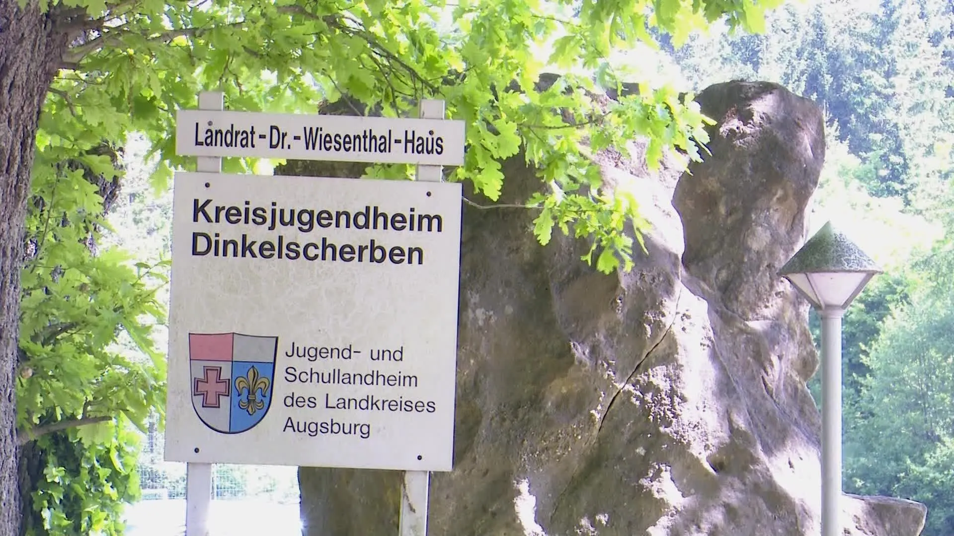 a.tv kompakt: Geflüchtete verlassen Schullandheim