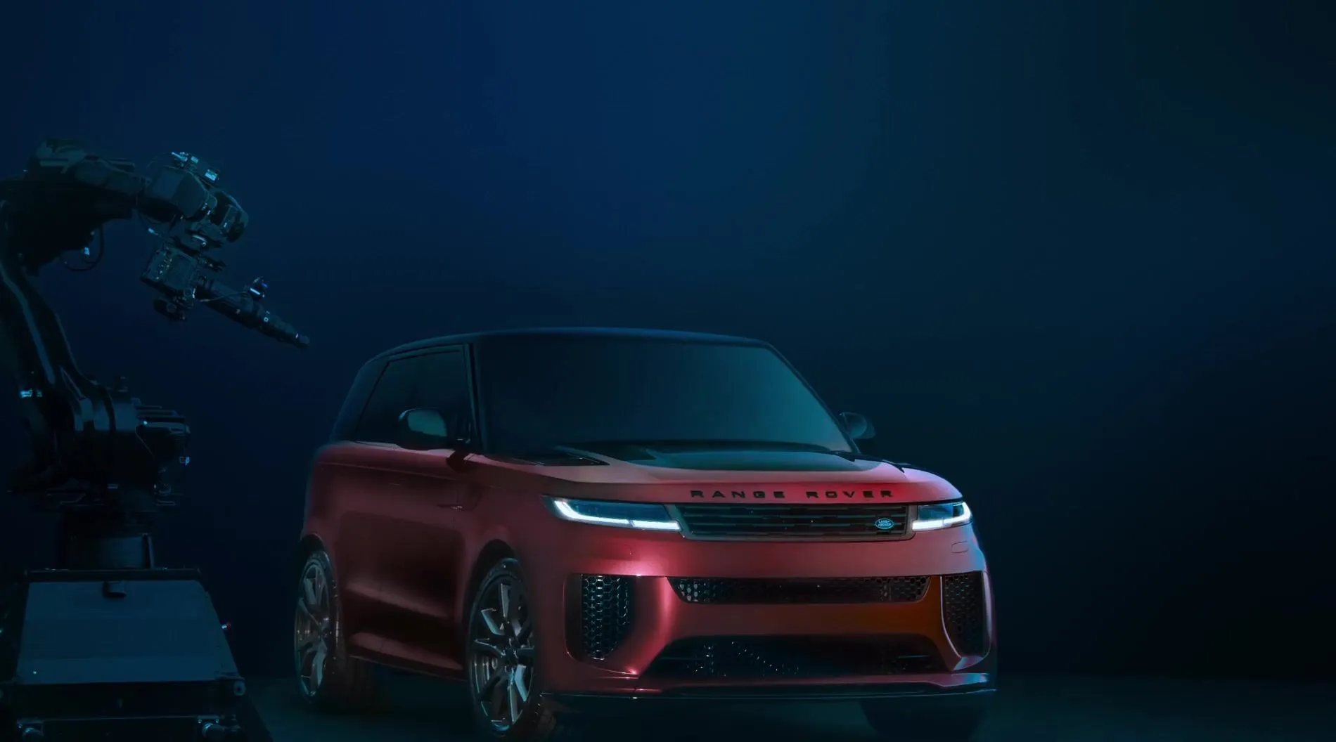 Le nouveau Range Rover Sport SV Carbon complète la gamme phare de performances de luxe dynamique Teaser