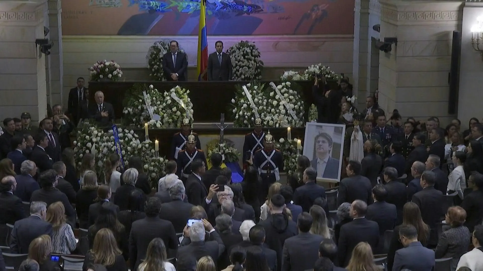 Politicians, family pay respects on final day of wake for presidential hopeful