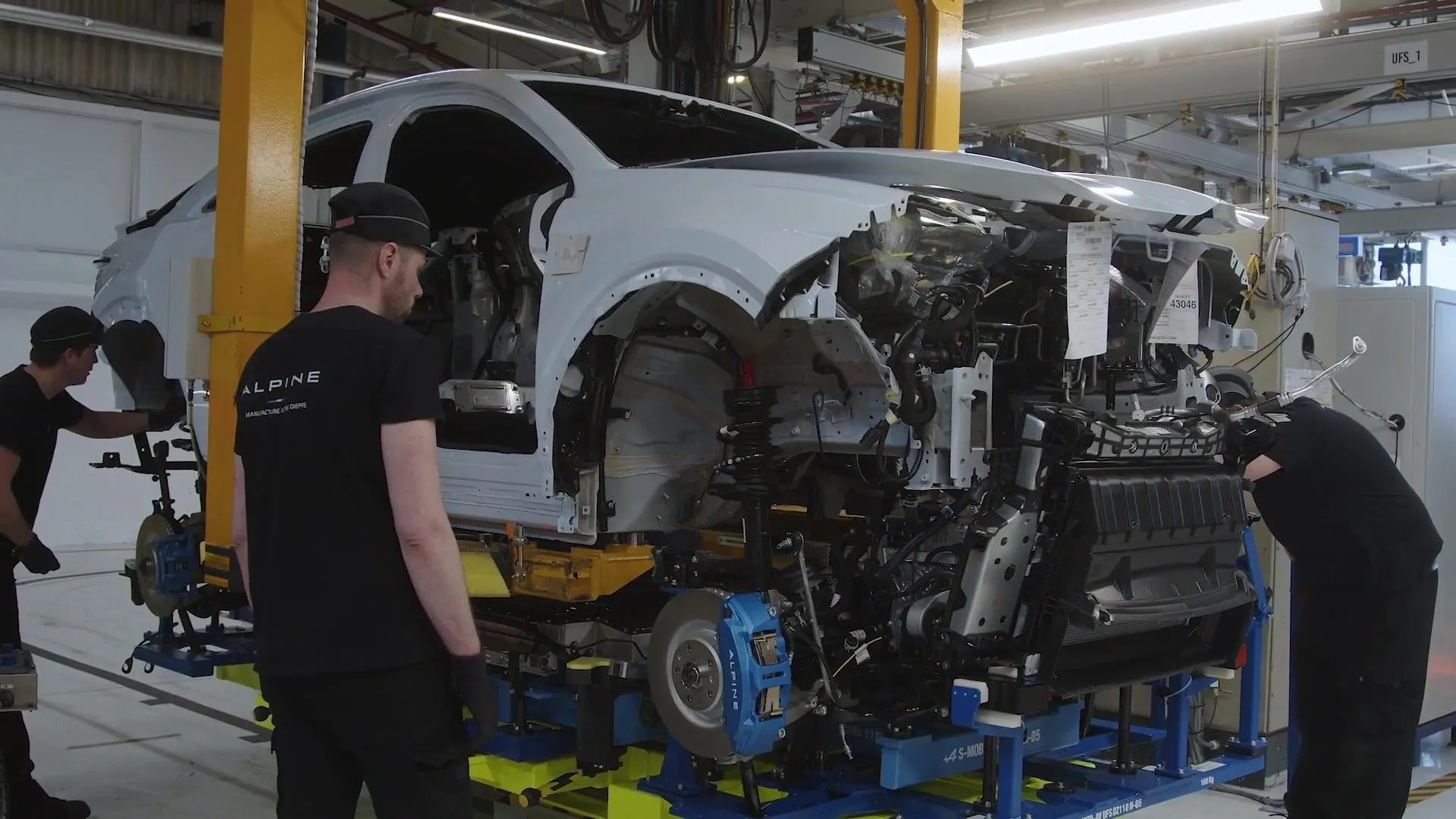 Productie van de Alpine A390 in de Alpine Dieppe-fabriek Jean Rédélé - Chassis & Body Marriage