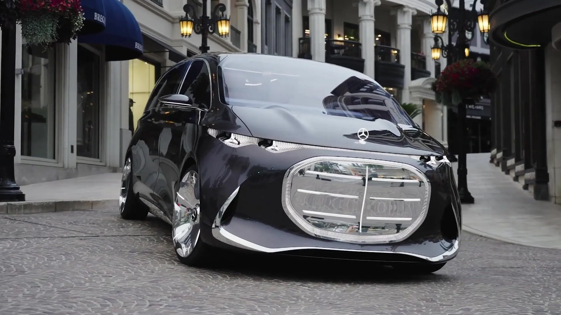 The Mercedes-Benz Vision V in California - Design Preview