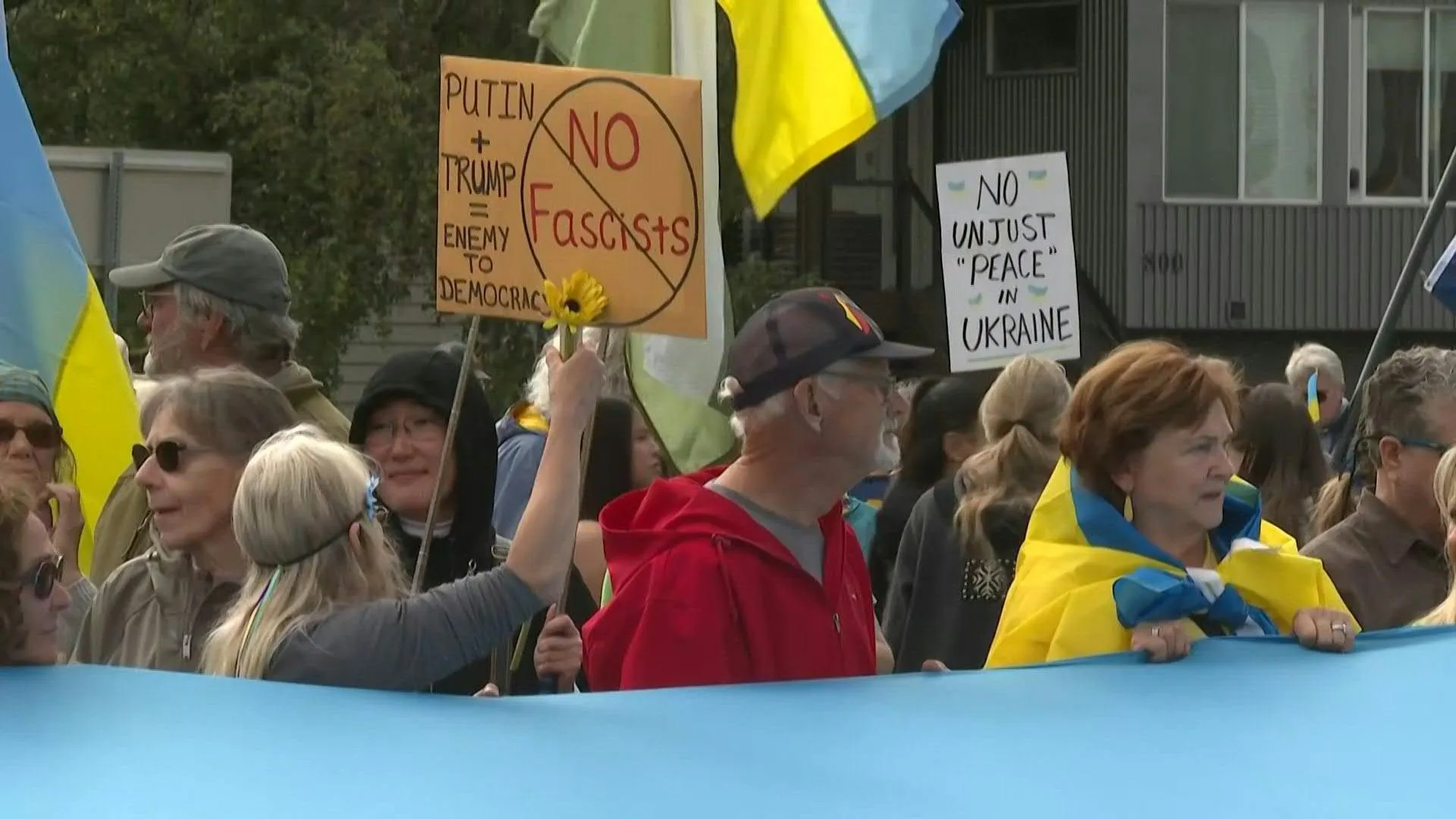 Rally in support of Ukraine in Alaska as Trump-Putin hold summit