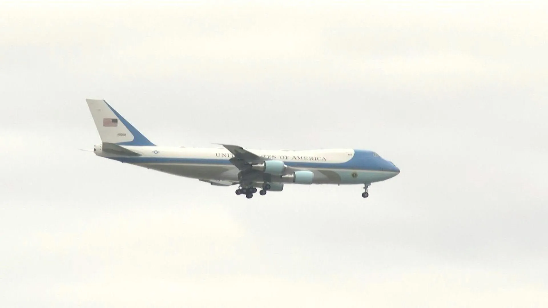 Trump arrives in Alaska for historic summit with Putin