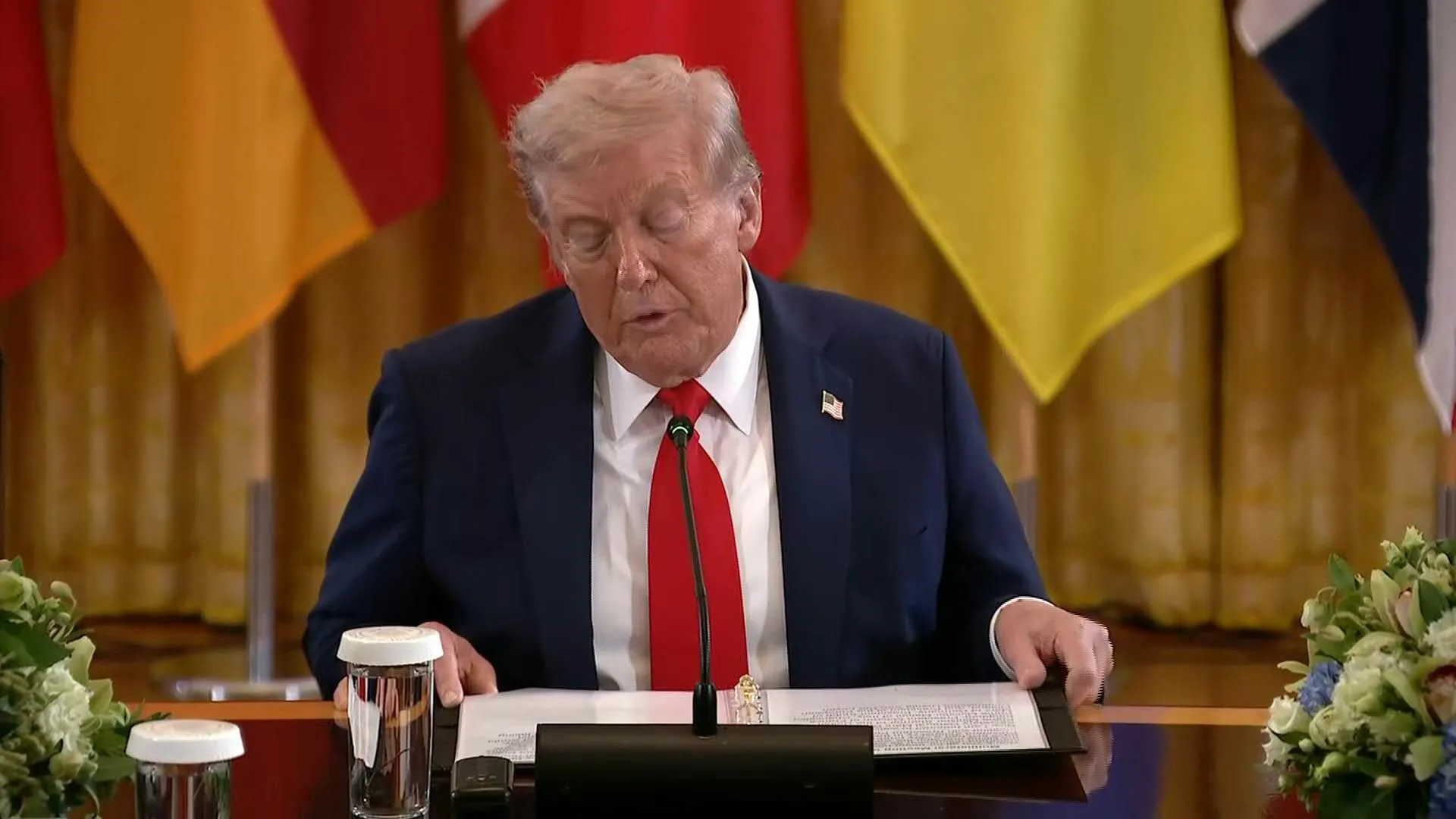 Trump says Putin accepts Western security guarantees for Ukraine