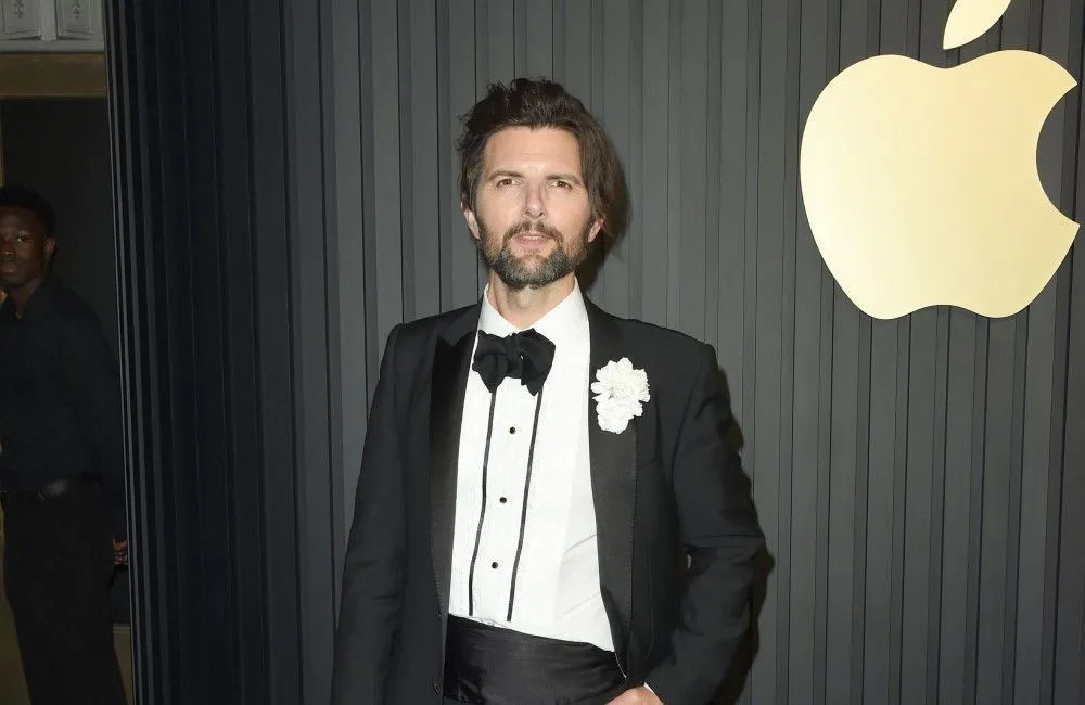 Adam Scott prawie zrezygnował z aktorstwa po przegranej roli w Six Feet Under na rzecz Michaela C. Halla