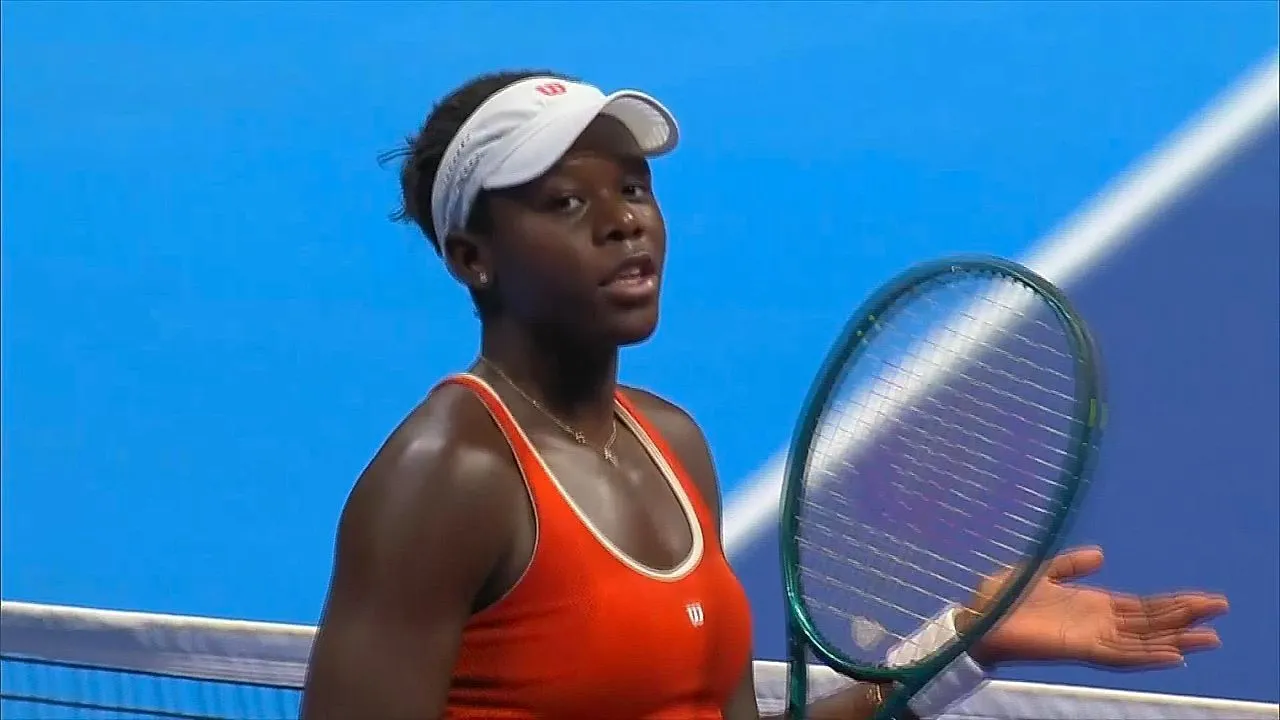 Mboko and Kenin advance in Tokyo