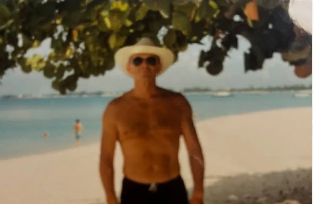 Отец Росса Кемпа, 'герой и образец для подражания', скончался в возрасте 88 лет