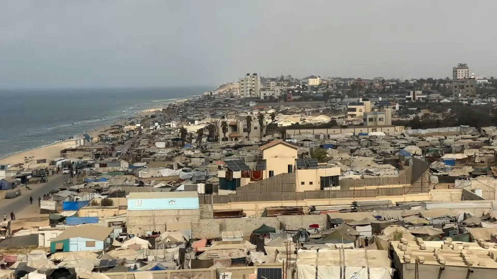 Vista di Gaza mentre Israele restituisce 45 corpi palestinesi