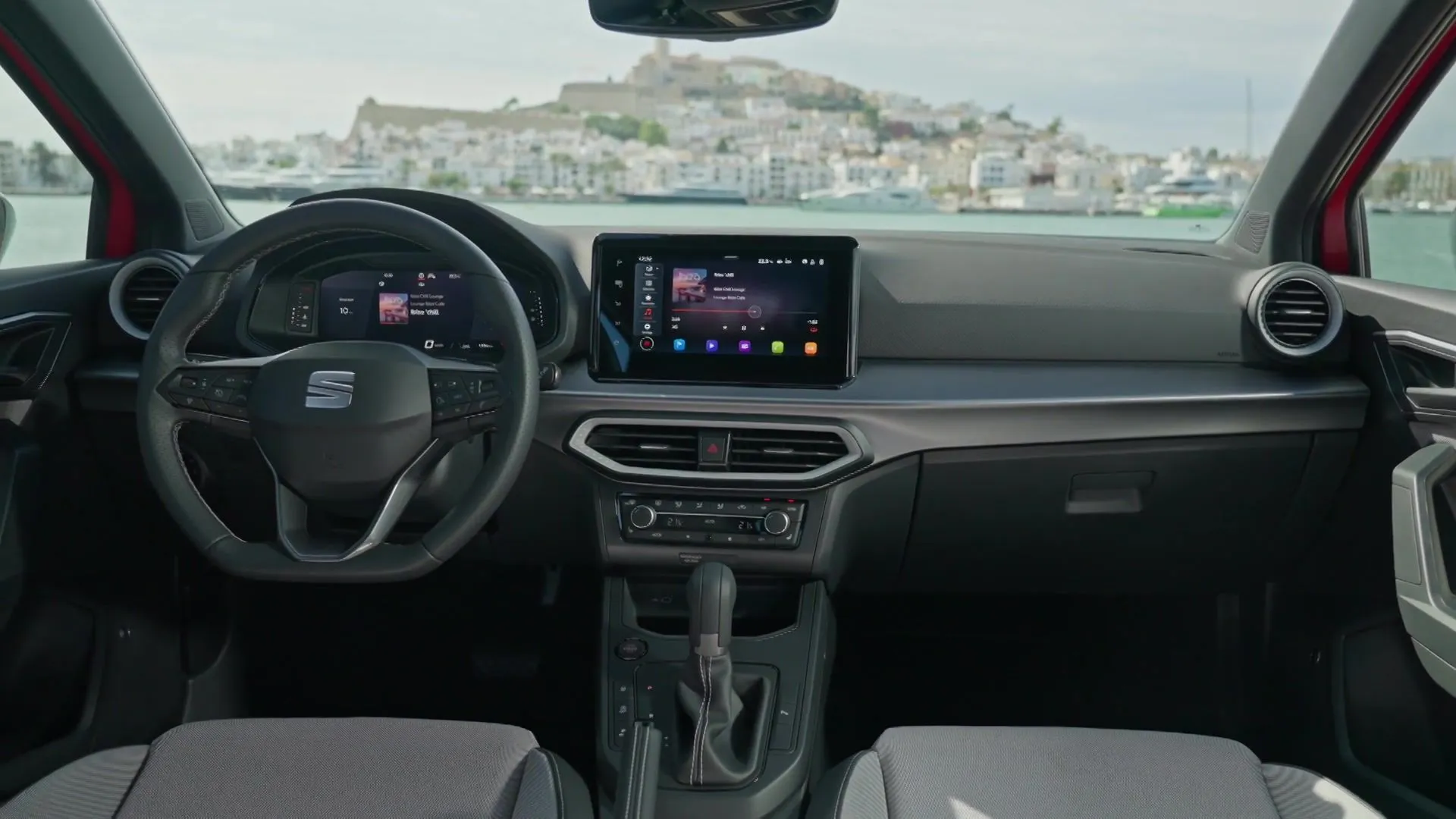 O novo design interior SEAT Ibiza FR em Vermelho Liminal