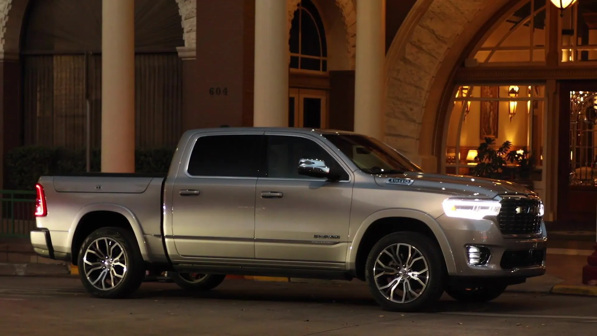 Prévia de Design de Tungstênio do Ram 1500 2026