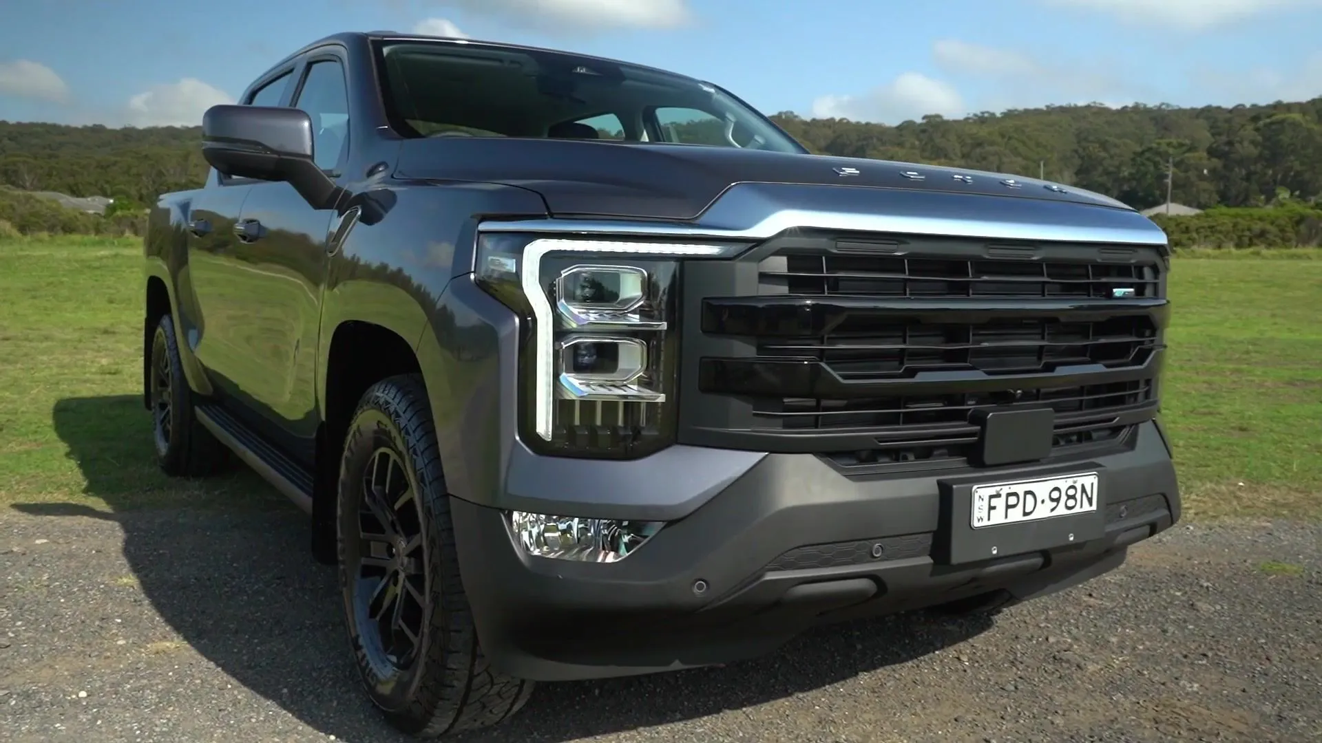 Nuovo design Foton Tunland V7-C 4x4 in grigio