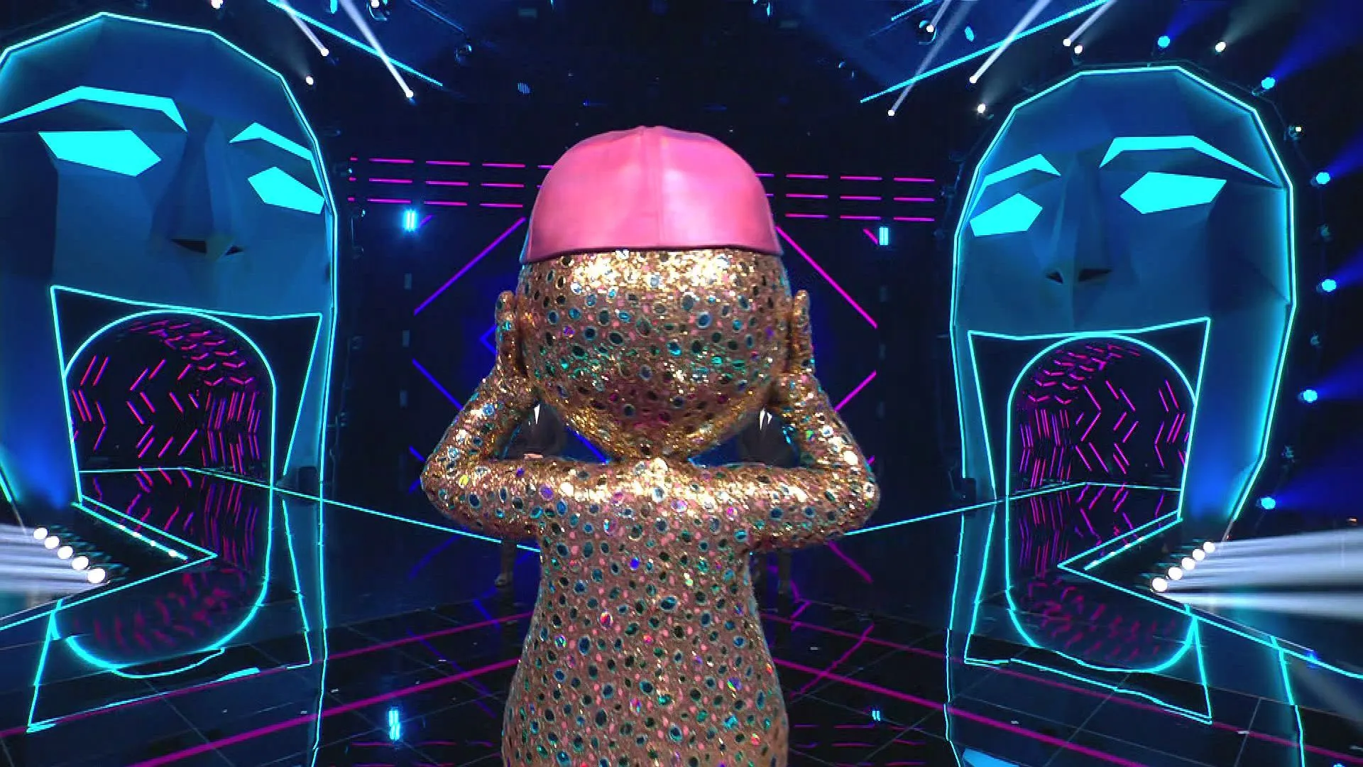 Onthulling: Deze actrice en ontwerpster was de smiley