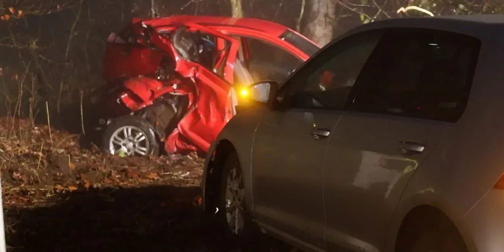 Unfall auf der L3176 - Zwei Fahrzeuge schlittern aus Kurve