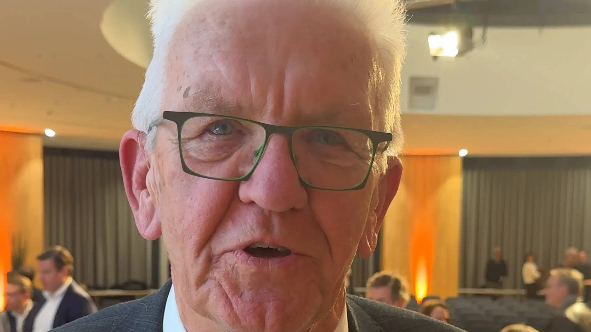 Ministerpräsident Winfried Kretschmann reagiert auf eure Kommentare