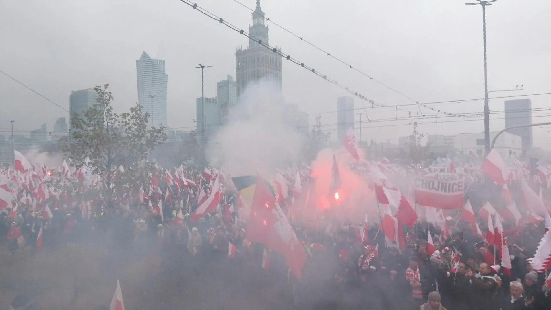 Huge crowds gather in Warsaw for Polish independence day demonstration