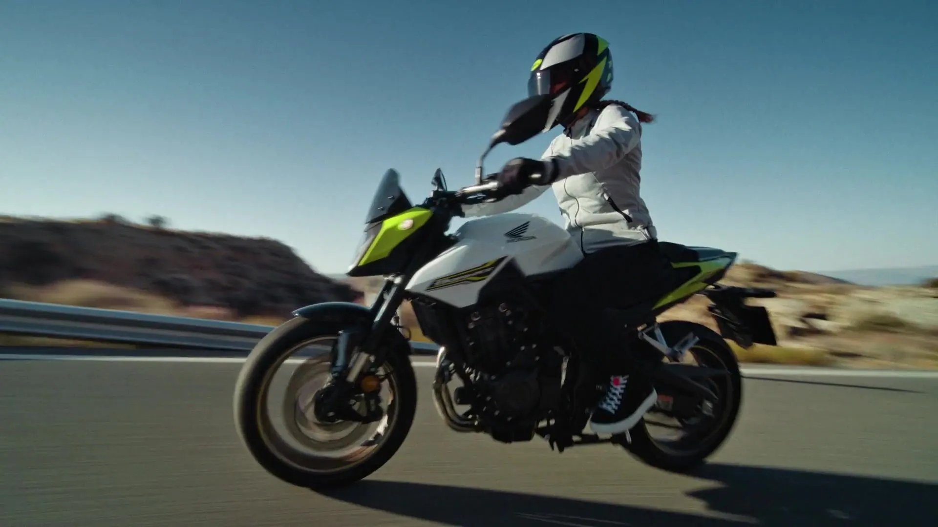 2026 Honda CB500 Hornet Remorque