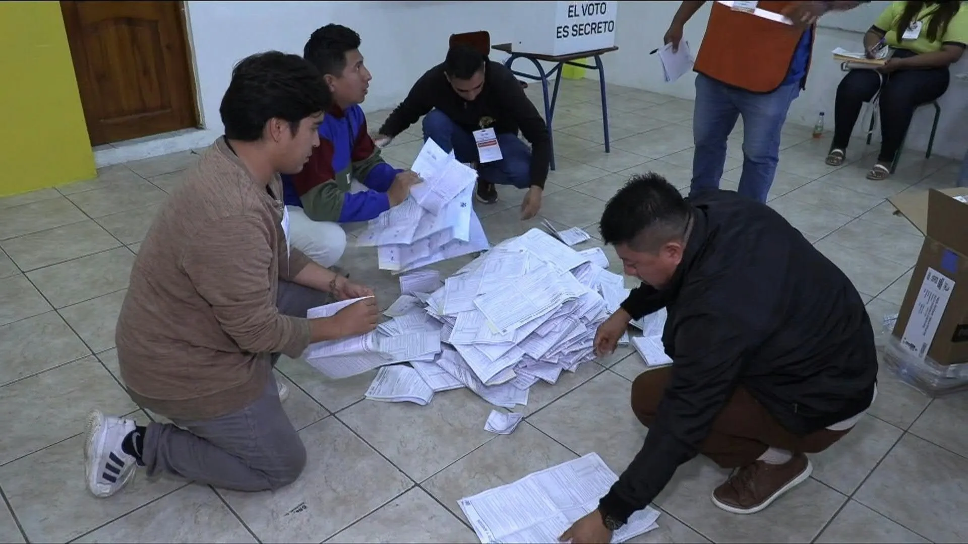 Referendum w sprawie powrotu obcych baz wojskowych: Zamknięcie głosowania