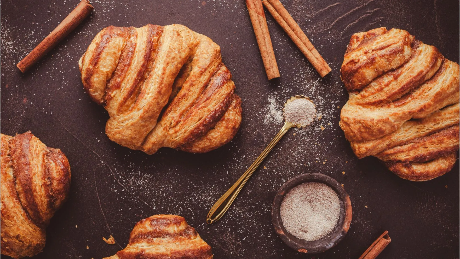 Nur 4 Zutaten: So machst du blitzschnelle Franzbrötchen