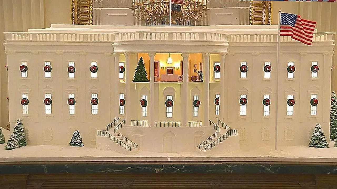 Melania Trump presenta las decoraciones navideñas de la Casa Blanca 2025