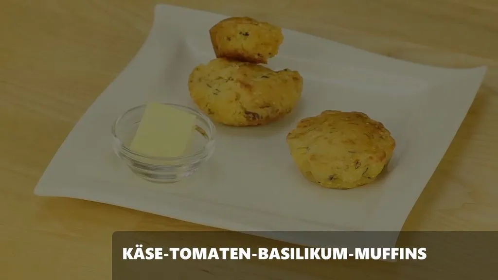KÄSE-TOMATEN-BASILIKUM-MUFFINS
