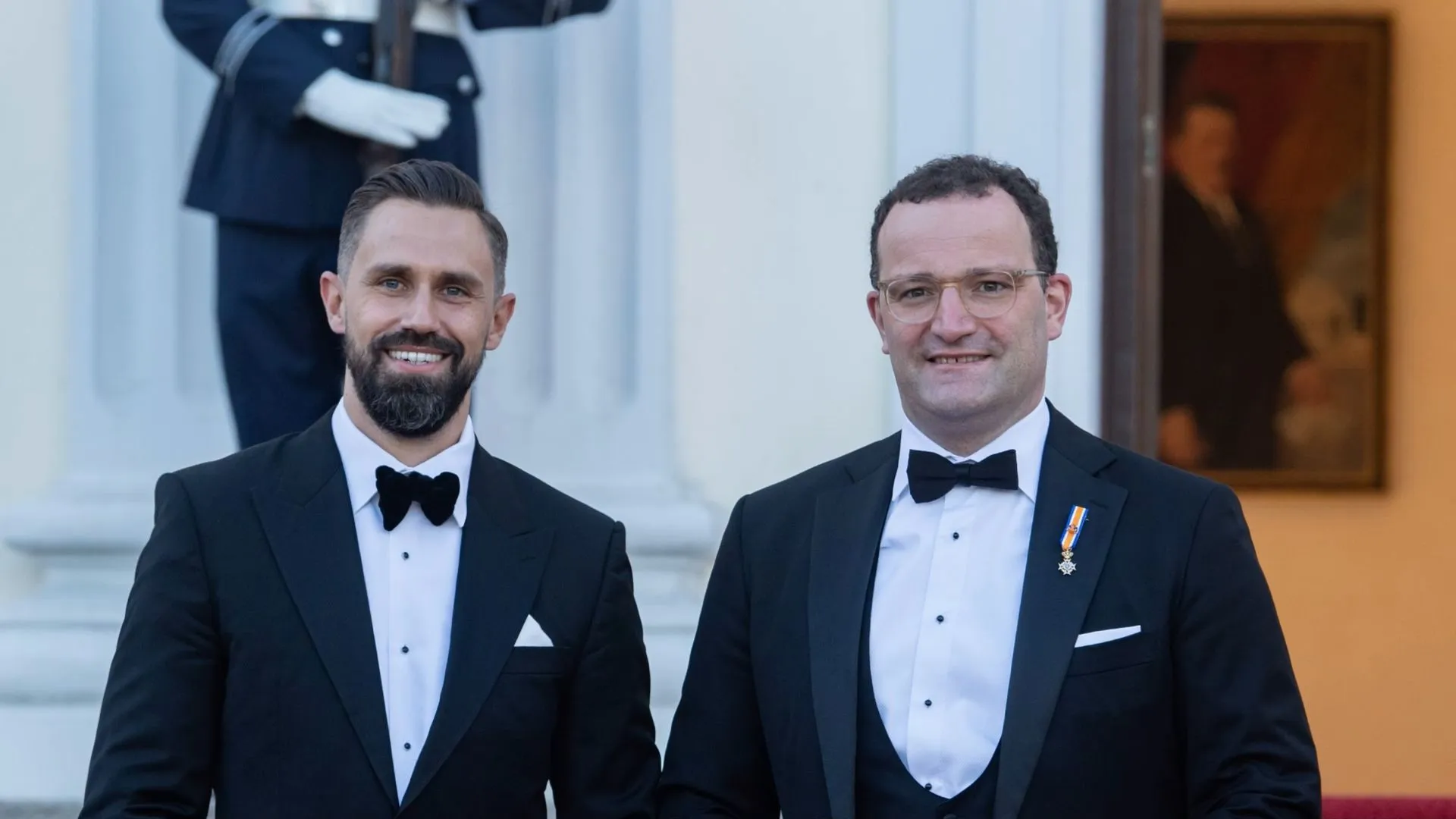 Jens Spahn ist Vater geworden: CDU-Politiker im Babyglück