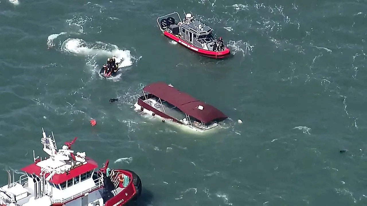 One killed, 3 missing after boat sinks in San Francisco Bay near Alcatraz Island