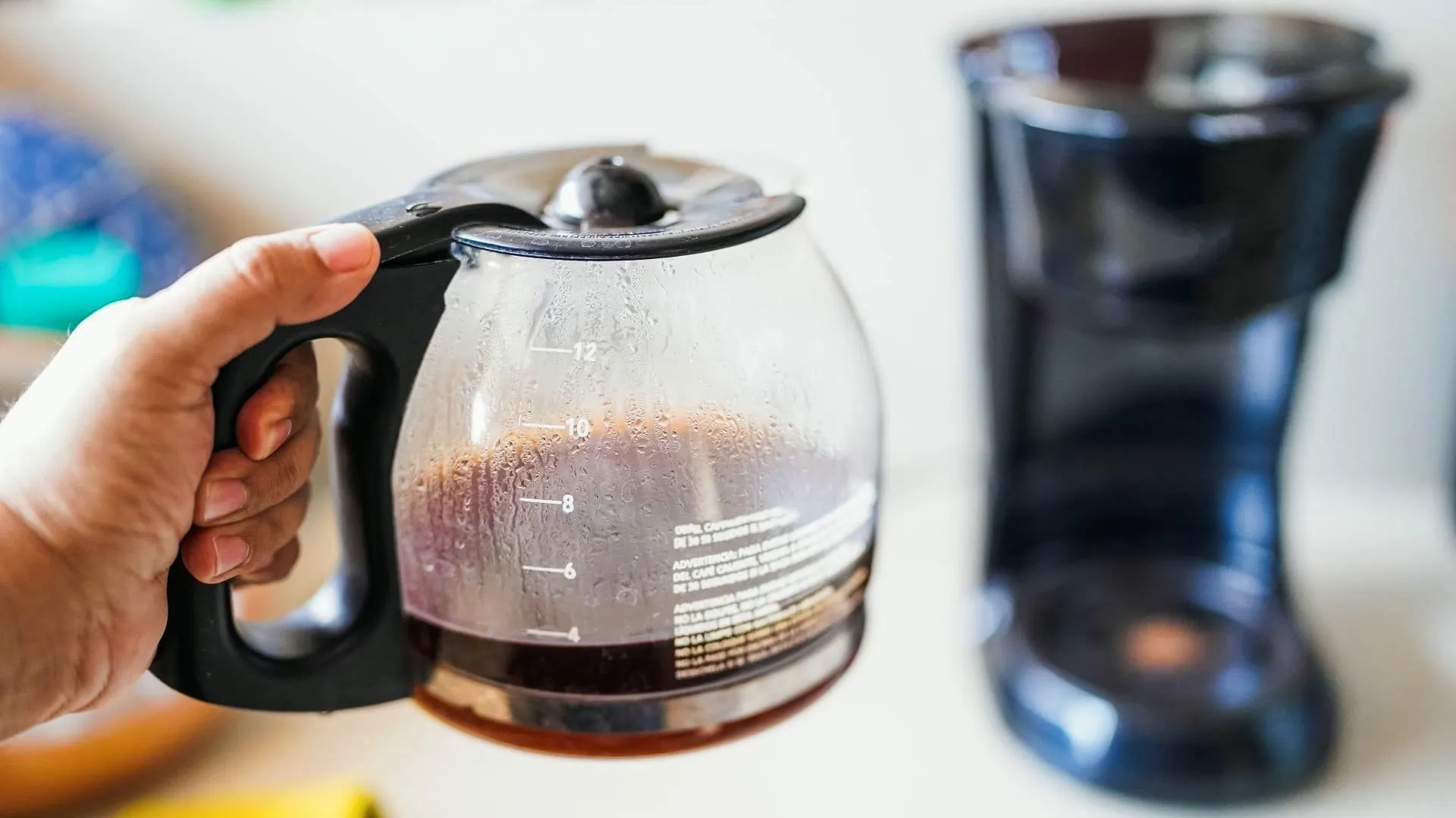 Was Passiert Eigentlich, Wenn Man Seine Kaffeemaschine Nie Reinigt?