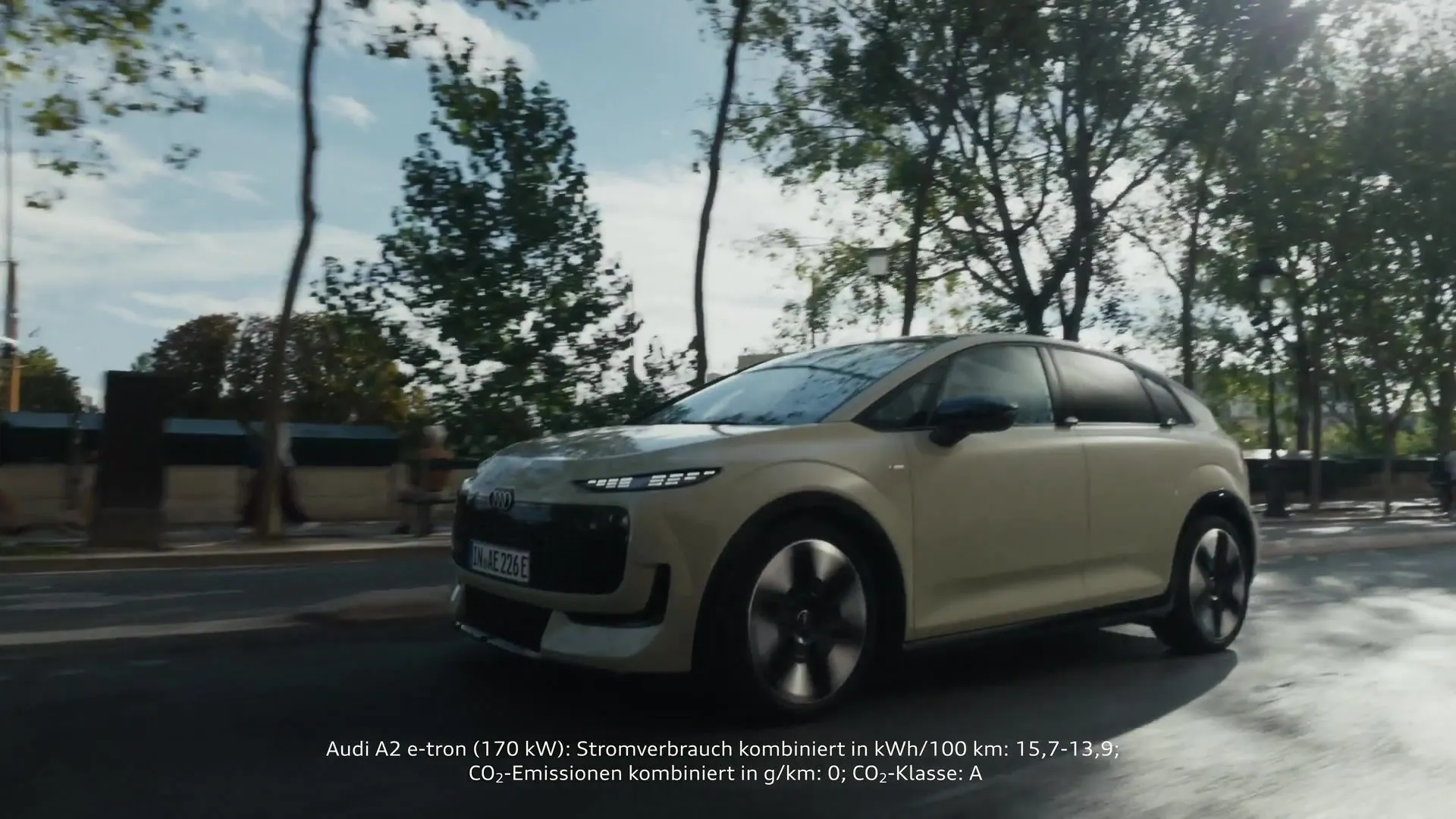 Audi A2 e-tron no Salão do Automóvel de Paris - mobilidade elétrica eficiente para a Europa