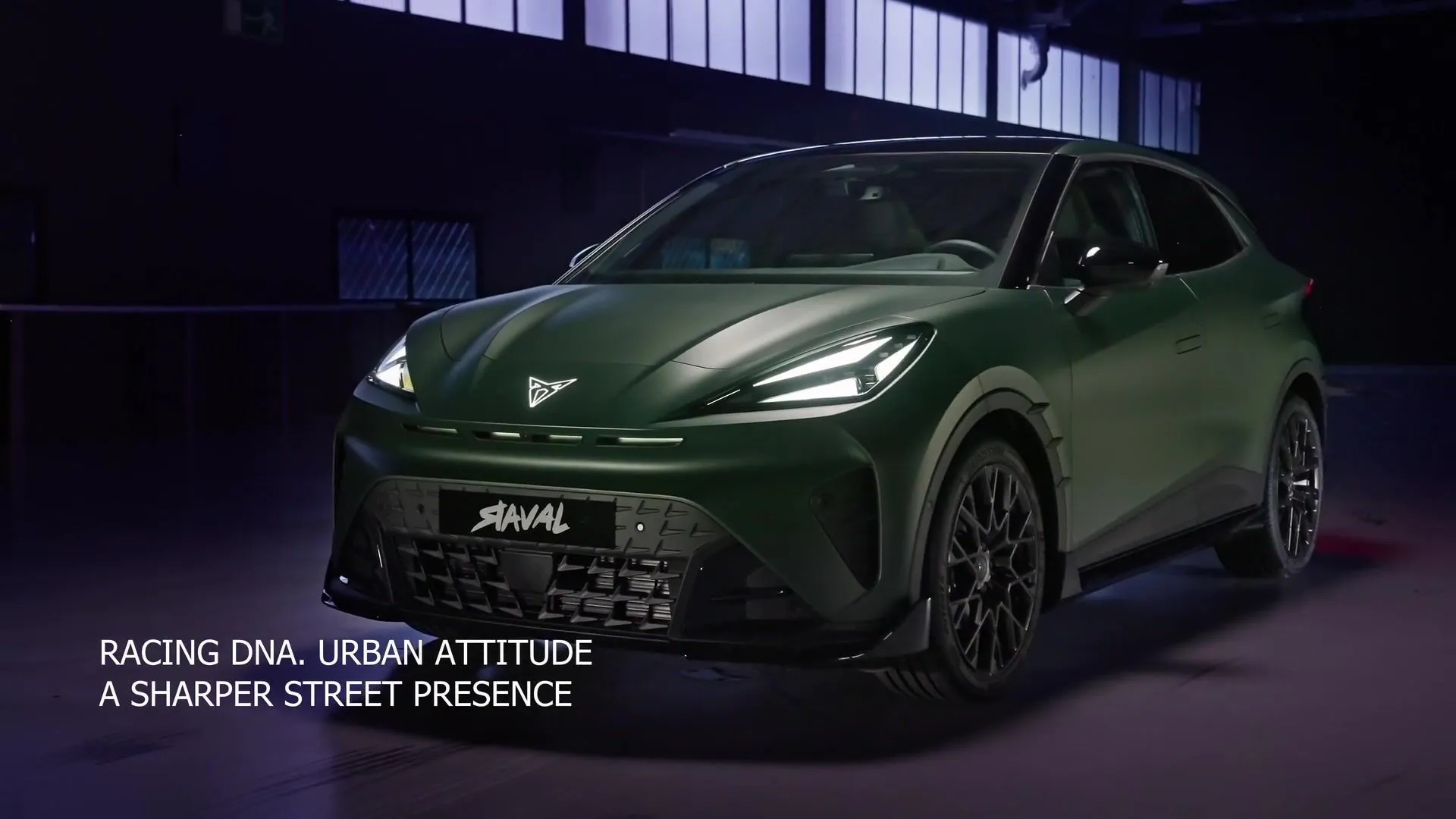 CUPRA debuta en el Salón del Automóvil de París presentando el Raval CUSTOM CUPRA de ABT y el equipo CUPRA KIRO-Formula-E