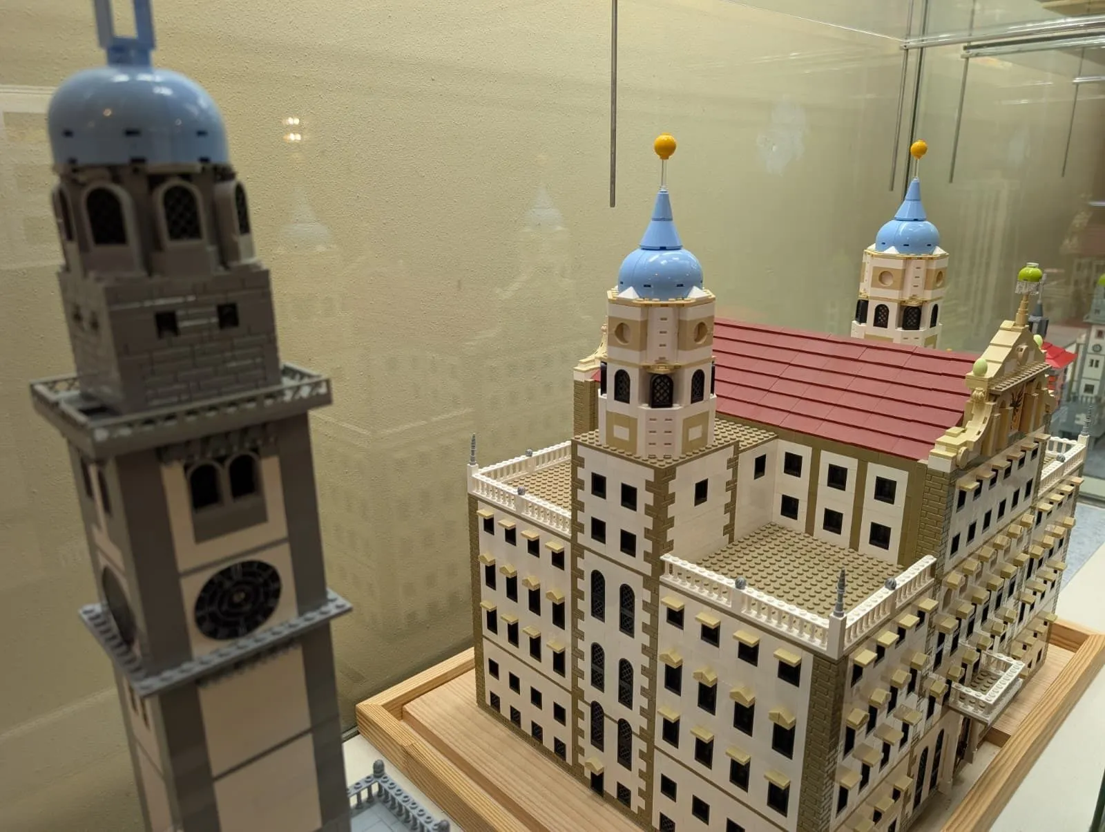 Augsburger Wahrzeichen als detailgetreue Lego-Modelle