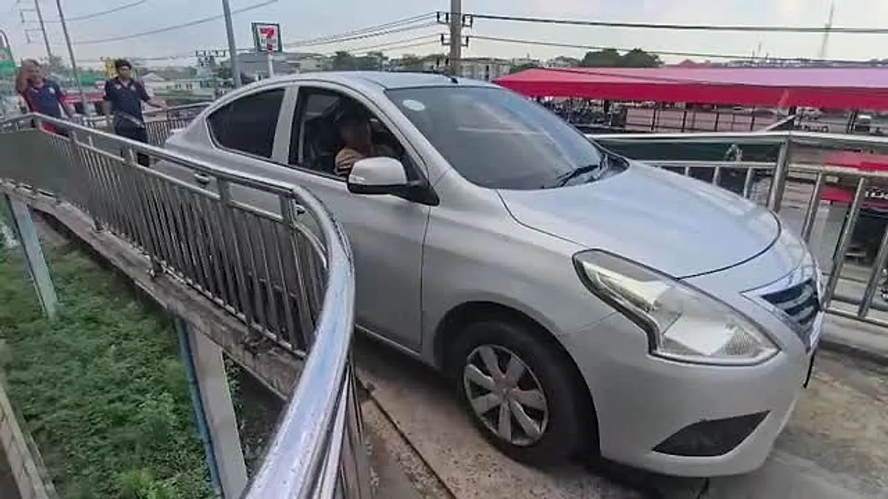 GPS leads 83-year-old driver onto a bridge too narrow for cars