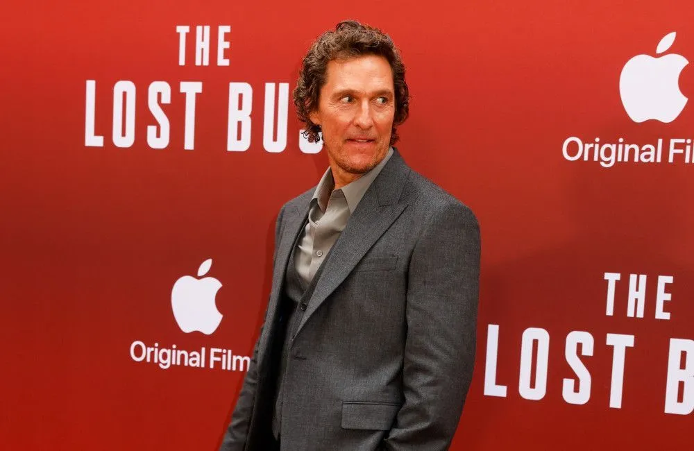 Matthew McConaughey racconta perché ha passato due giorni nel deserto a leggere le recensioni più negative su di sé