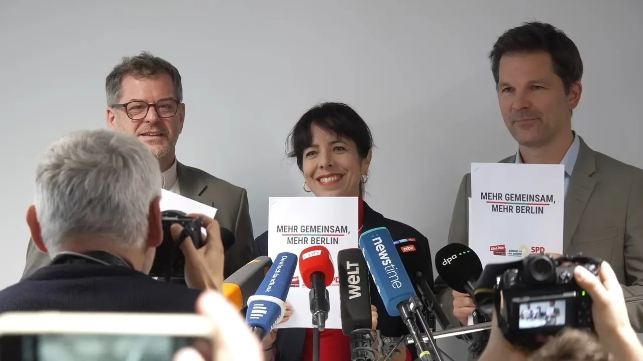 Streit um Wohnungspolitik: CSU warnt vor rot-rot-grüner Koalition in Berlin