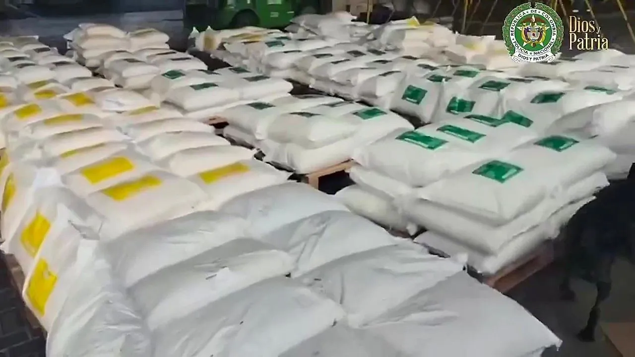 7.6 tonnes of cocaine found hidden in sugar at Colombia's Cartagena port