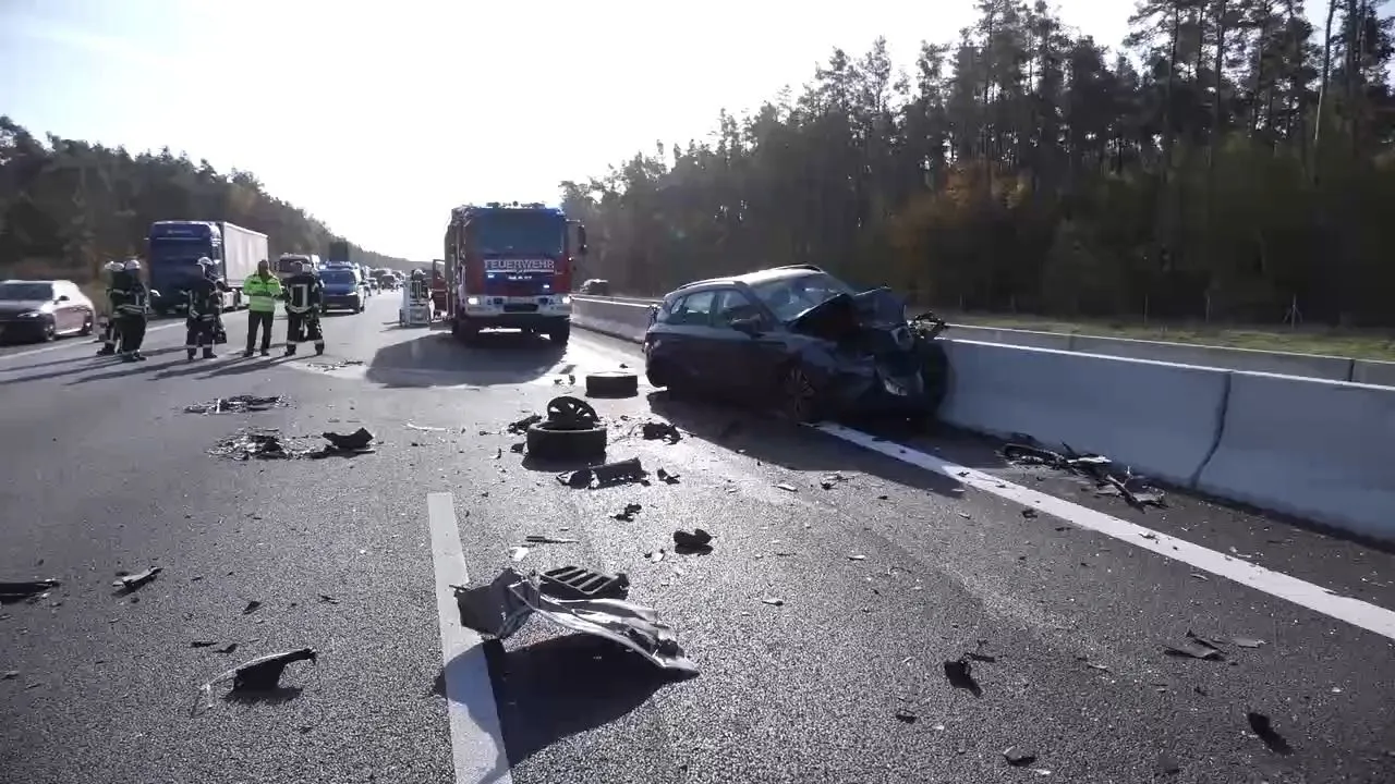 Geisterfahrerunfall auf A3: Vier Verletzte bei Erlangen